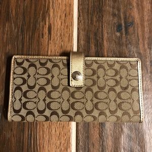 COACH Wallet Lightly Used